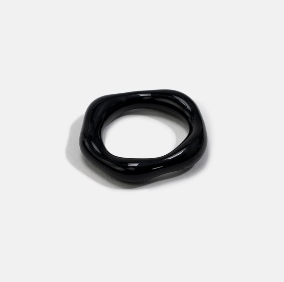 Round organic shaped glass ring in black