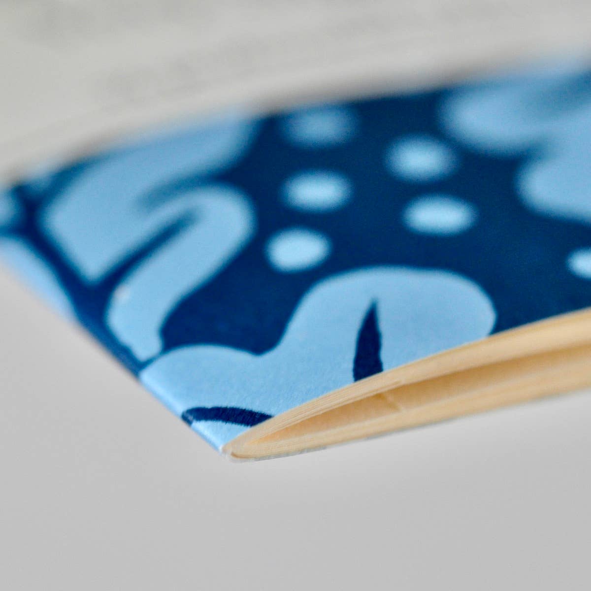 Very Slim List Book Quercus Midnight