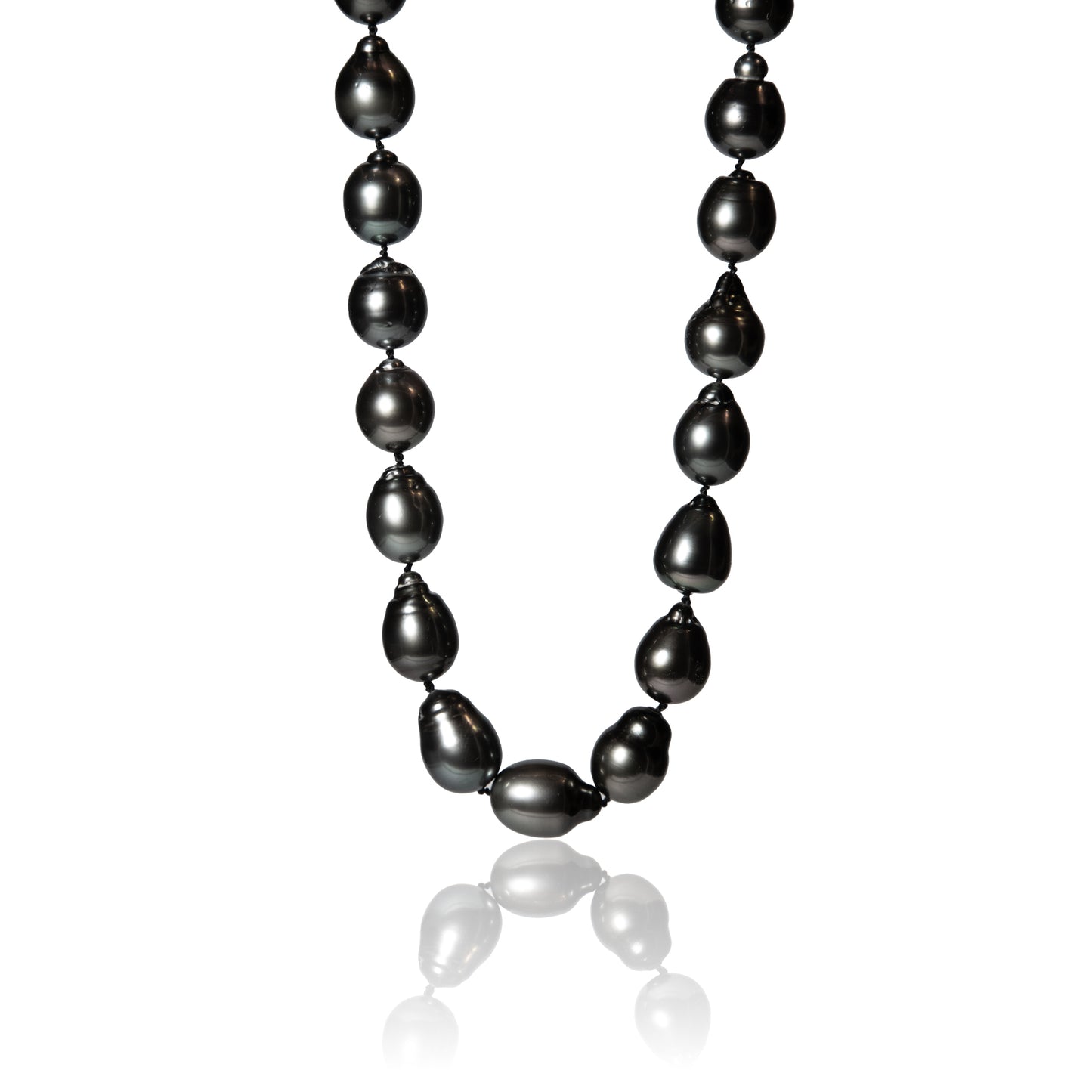 Strand of Tahitian grey pearls