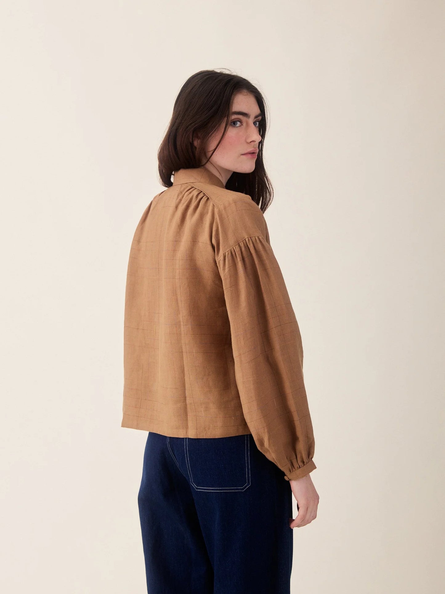 Binni Shirt Toffee Base