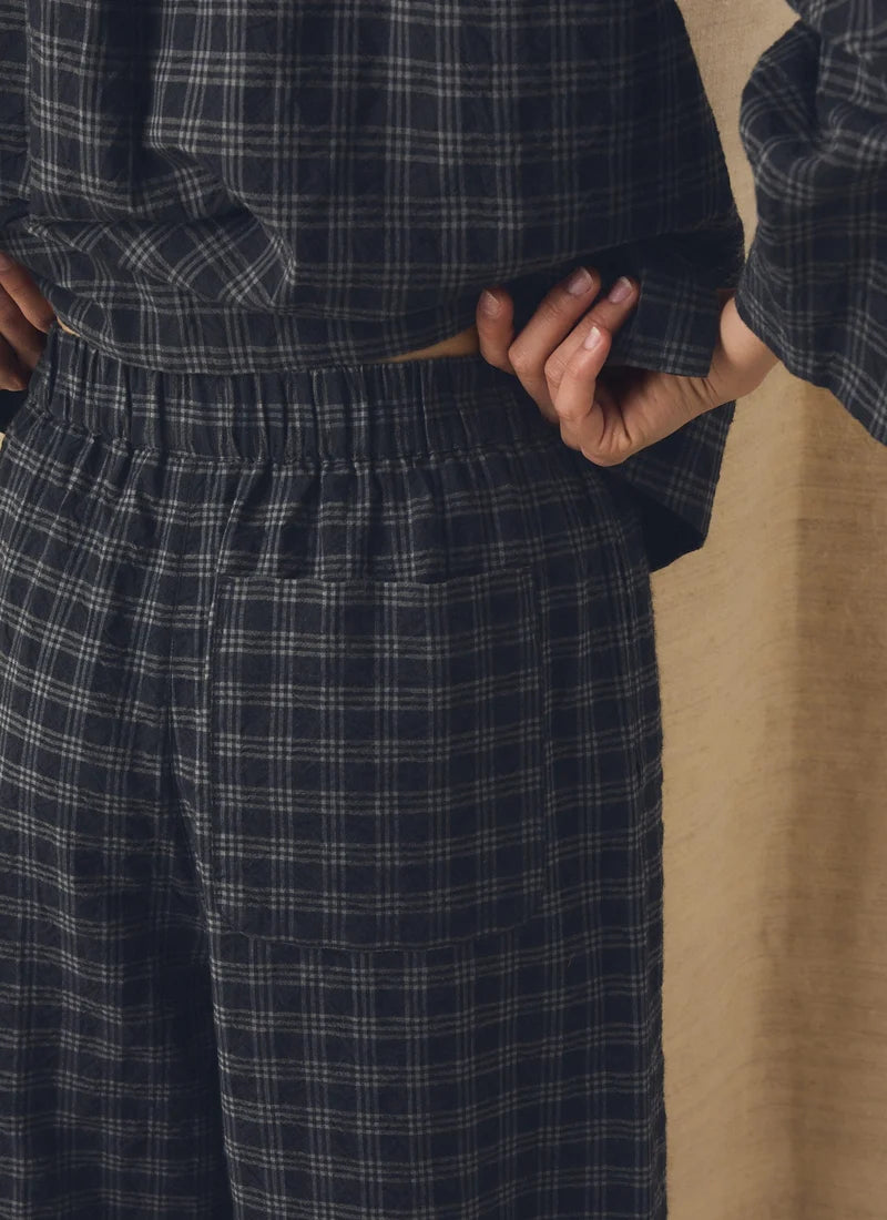 Detail of check cloth women's pant