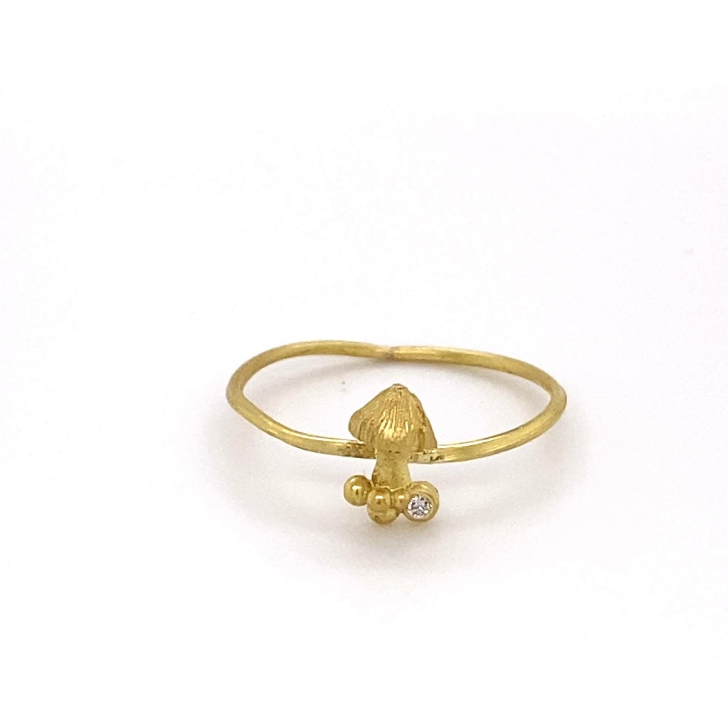 18k Gold Mushroom Stacking Ring with Diamond